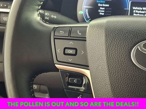 Certified 2024 Toyota Crown Limited image 27