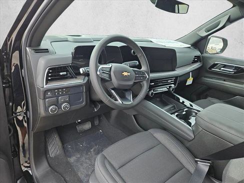 New 2026 Chevrolet Suburban LS image 11