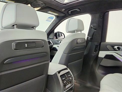 Used 2026 BMW X7 xDrive40i image 35