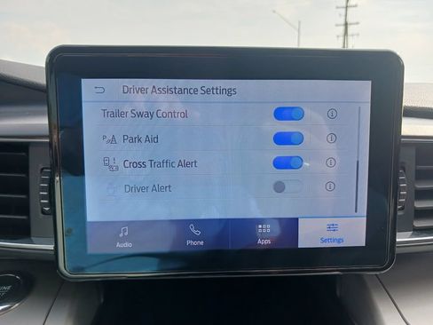 Used 2022 Ford Explorer XLT w/ Equipment Group 202A AWD/4WD image 20