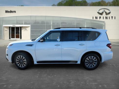 Used 2024 Nissan Armada SL w/ Midnight Edition Package image 6