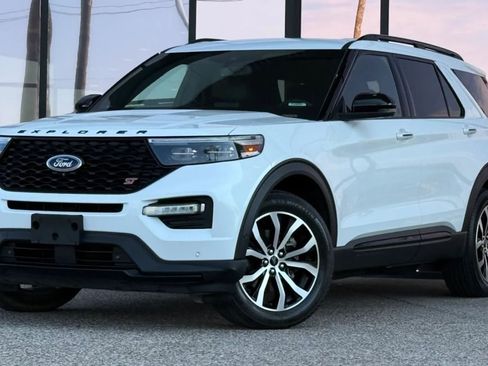 Used 2020 Ford Explorer ST w/ Premium Technology Package AWD/4WD image 2