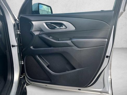 Used 2019 Chevrolet Traverse LT image 19