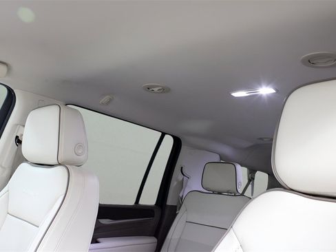 Used 2022 GMC Yukon XL Denali image 19