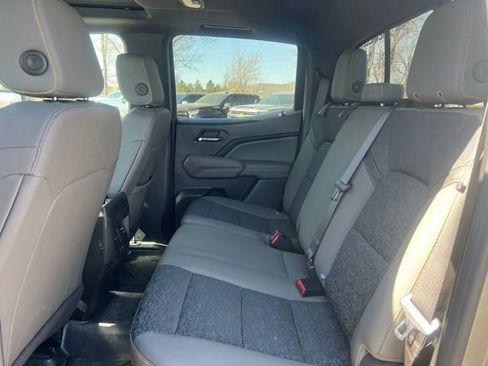 Used 2023 Chevrolet Colorado ZR2 AWD/4WD image 18