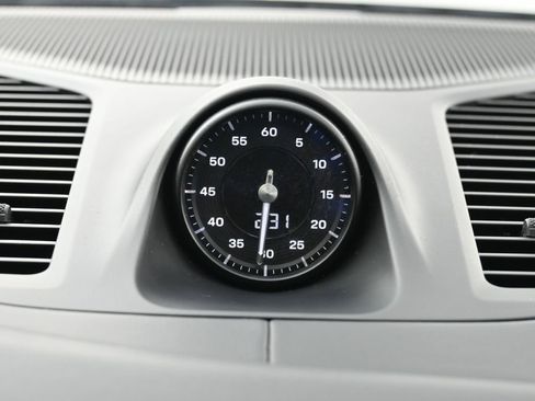 Certified 2024 Porsche Cayenne Coupe image 23