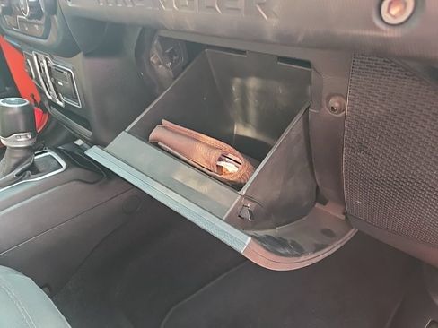 Used 2018 Jeep Wrangler Unlimited Sport S AWD/4WD image 72