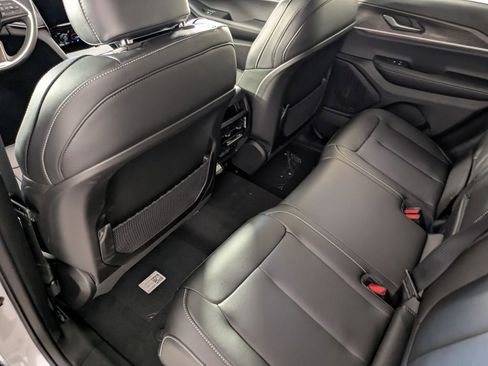 New 2025 Jeep Grand Cherokee Limited w/ Black Appearance Package RWD image 11