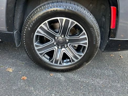 Used 2024 Jeep Wagoneer L Series II image 40