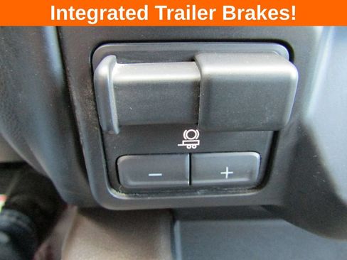 Used 2023 Chevrolet Silverado 2500 LT AWD/4WD image 16