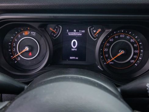 Used 2025 Jeep Wrangler Sport image 22