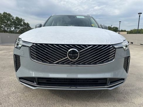 New 2026 Volvo XC90 B6 Ultra image 2
