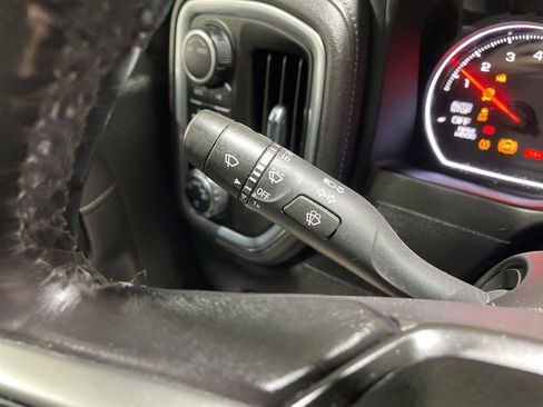 Used 2021 Chevrolet Silverado 1500 LT image 21