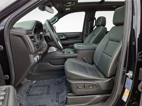 Used 2023 GMC Yukon SLT w/ SLT Premium Package AWD/4WD image 16