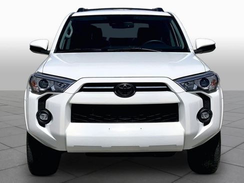 Used 2022 Toyota 4Runner SR5 RWD image 4