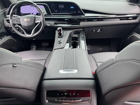 Used 2024 Cadillac Escalade Sport w/ Touring Package AWD/4WD image 15