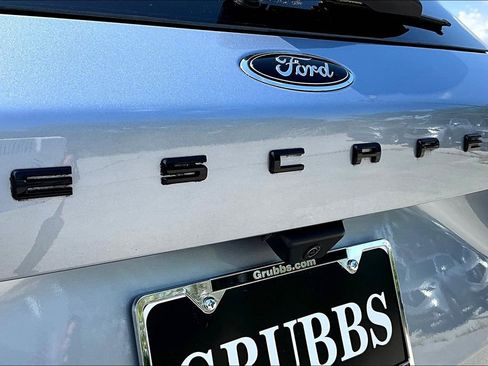 Used 2022 Ford Escape SEL w/ SEL Stealth AWD Package image 43