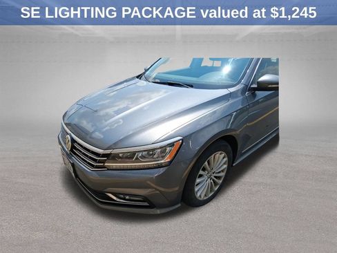 Used 2017 Volkswagen Passat 1.8T SE w/ SE Lighting Package FWD image 3
