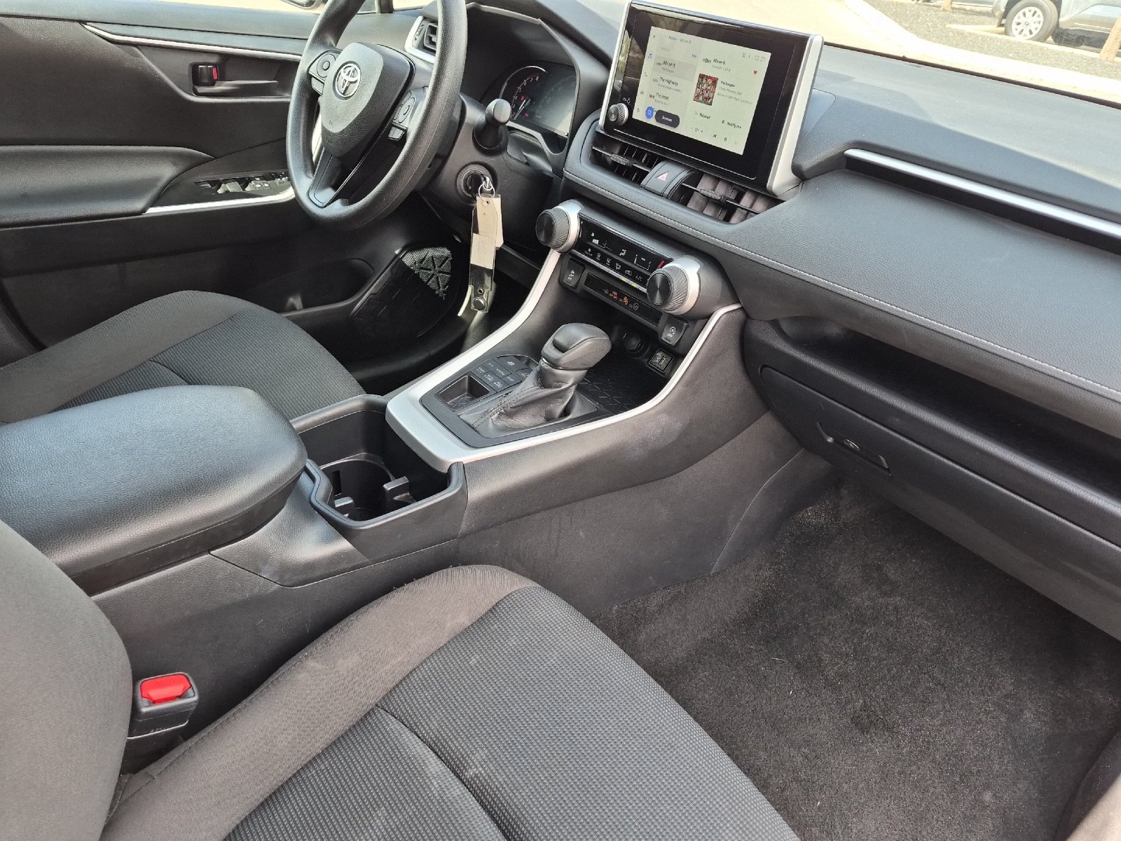 Certified 2025 Toyota RAV4 LE AWD/4WD image 15