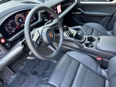 New 2026 Porsche Cayenne Coupe image 4
