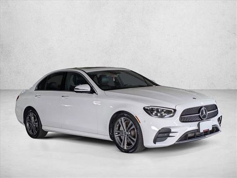 Used 2021 Mercedes-Benz E 350 Sedan image 3