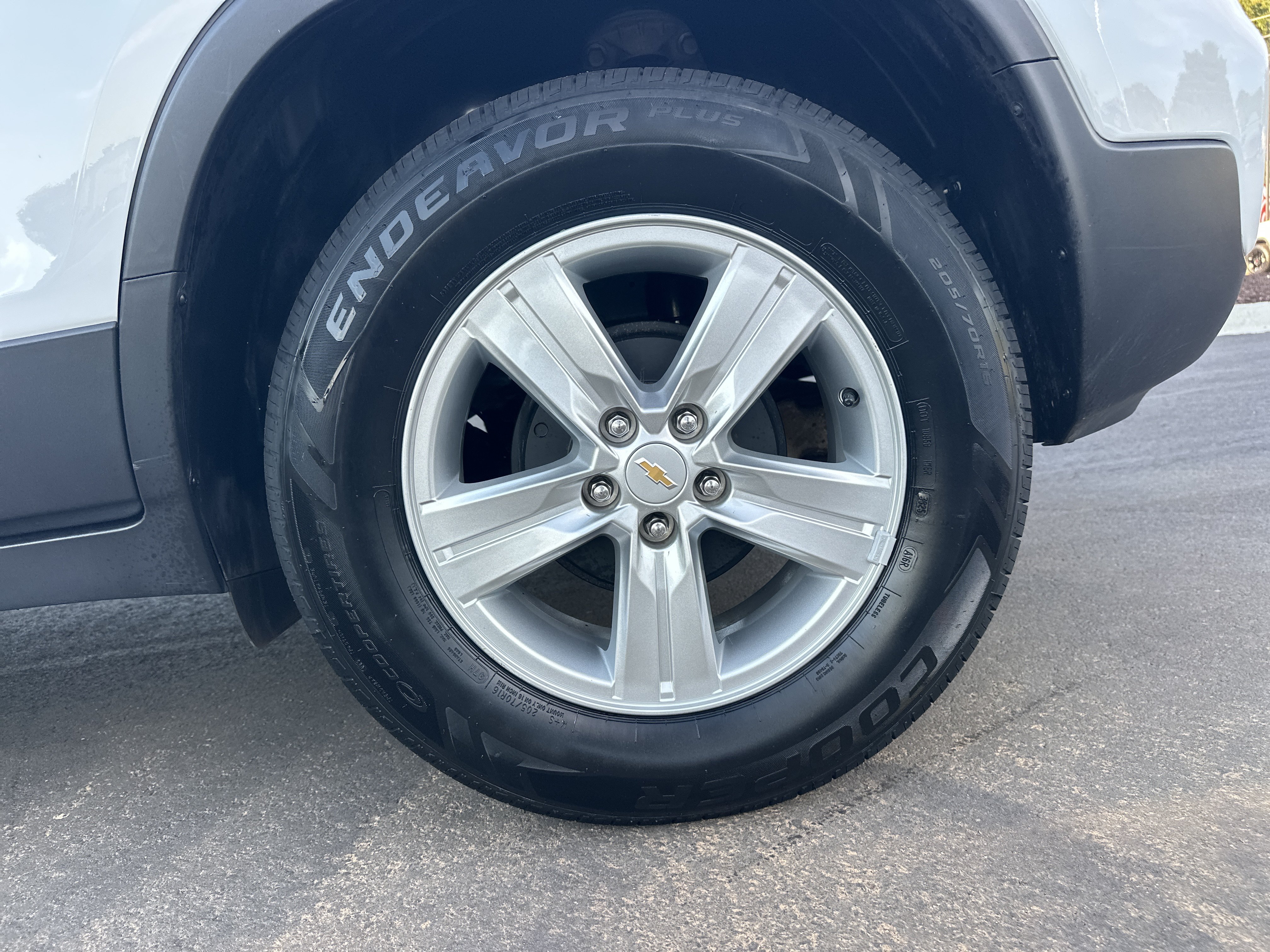 Used 2021 Chevrolet Trax LS w/ Tint and Cruise Package FWD image 20