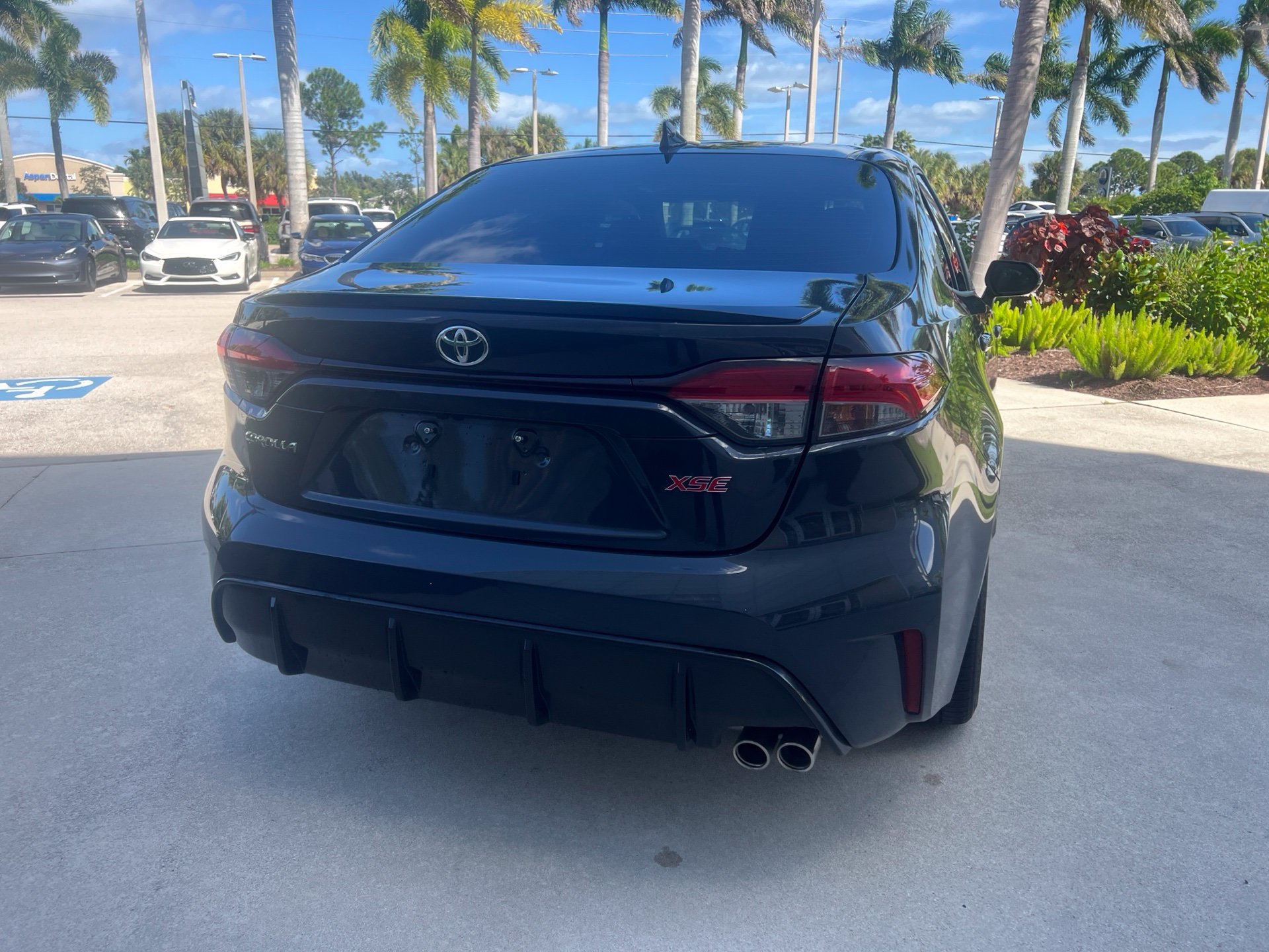 Used 2024 Toyota Corolla XSE FWD image 3