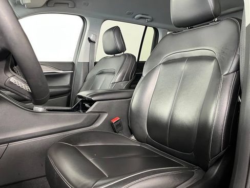 Used 2023 Jeep Grand Cherokee Limited AWD/4WD image 17