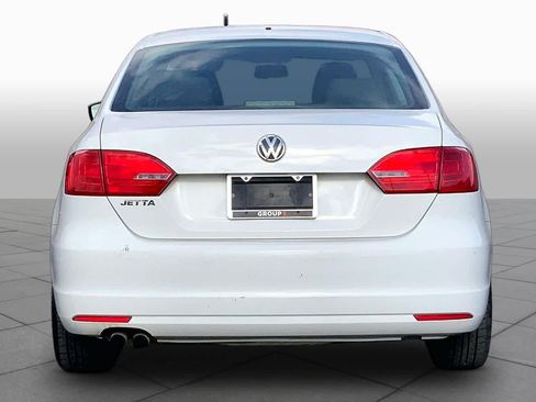 Used 2011 Volkswagen Jetta Sedan FWD image 4