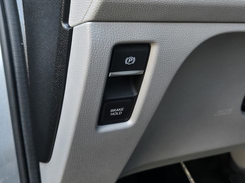 Used 2024 Honda Odyssey EX-L image 19