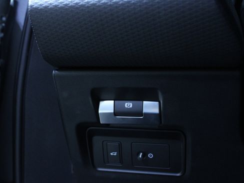 Used 2020 Land Rover Range Rover Evoque S image 17