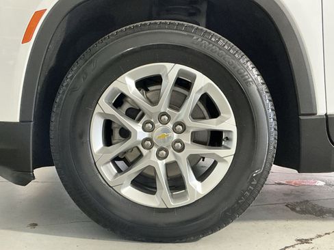 Used 2022 Chevrolet Traverse LS AWD/4WD image 13