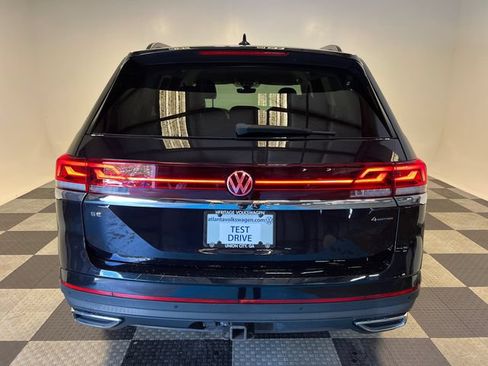 Certified 2024 Volkswagen Atlas SE AWD/4WD image 4