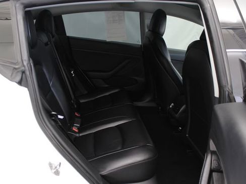 Used 2021 Tesla Model 3 Performance image 27