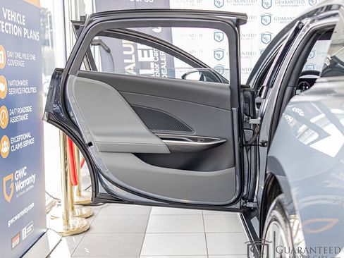 Used 2024 Lucid Air Touring AWD/4WD image 30