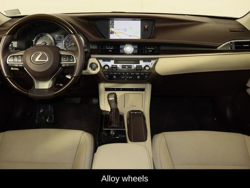 Used 2018 Lexus ES 350 w/ Navigation System Package image 14
