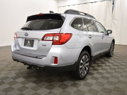 Used 2016 Subaru Outback 2.5i Limited AWD/4WD image 7