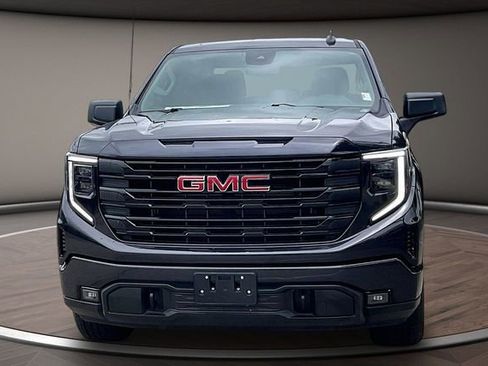 Used 2023 GMC Sierra 1500 Elevation RWD image 3