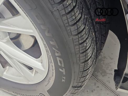 Certified 2025 Audi Q3 2.0T Premium w/ Convenience Package image 7