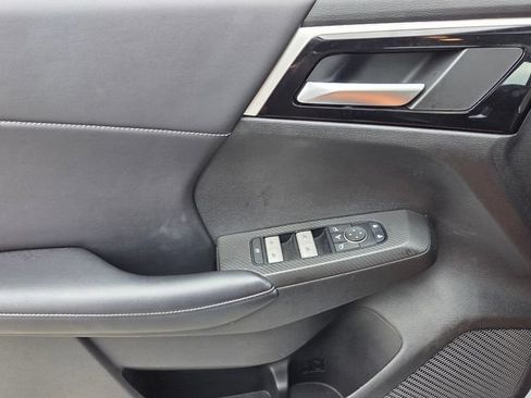 Used 2025 Mitsubishi Outlander SE AWD/4WD image 17