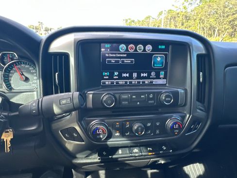 Used 2018 Chevrolet Silverado 1500 LT w/ All Star Edition AWD/4WD image 9