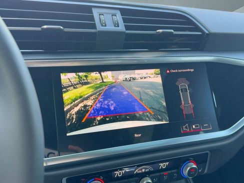 New 2025 Audi Q3 2.0T Premium image 24