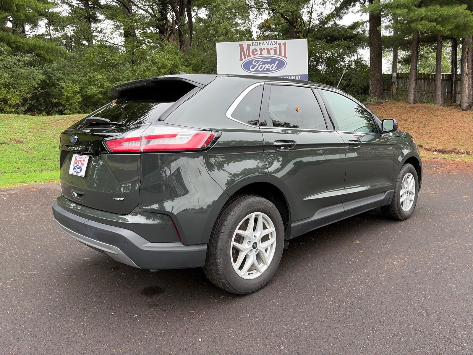 Used 2024 Ford Edge SEL w/ Convenience Package AWD/4WD image 6