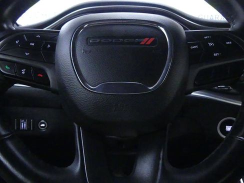 Used 2017 Dodge Challenger R/T image 15