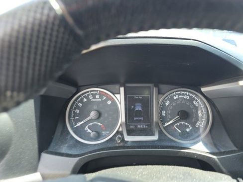 Used 2020 Toyota Tacoma SR5 image 9