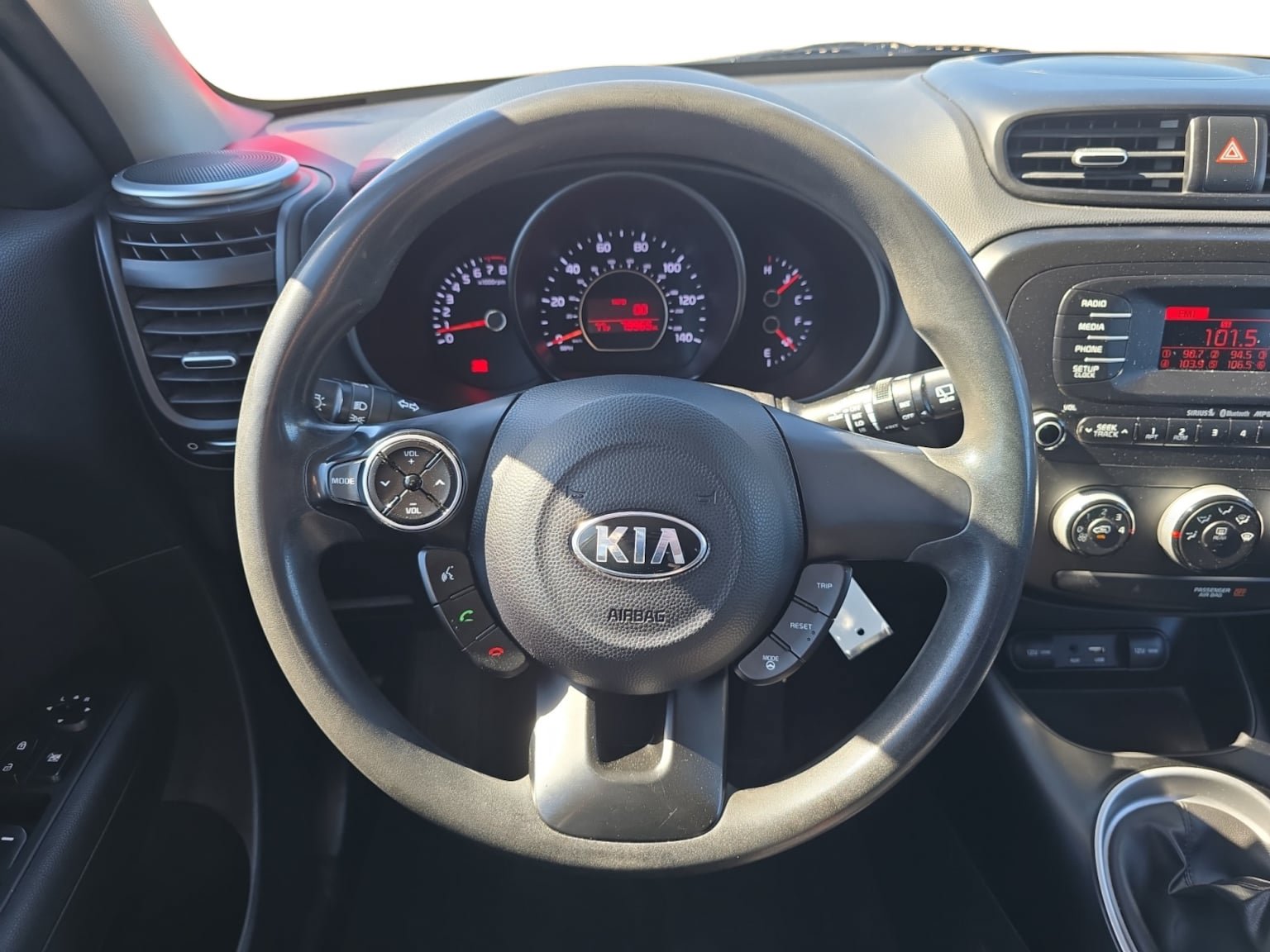Used 2015 Kia Soul FWD image 13