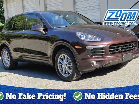 Used 2016 Porsche Cayenne AWD/4WD image 1