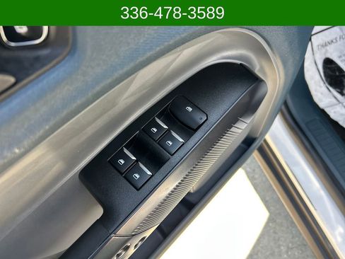 Used 2023 Ford Maverick XL FWD image 11