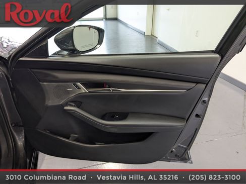 Used 2019 MAZDA MAZDA3 Hatchback w/ Premium Package image 7