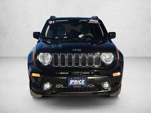 Used 2021 Jeep Renegade Latitude image 2